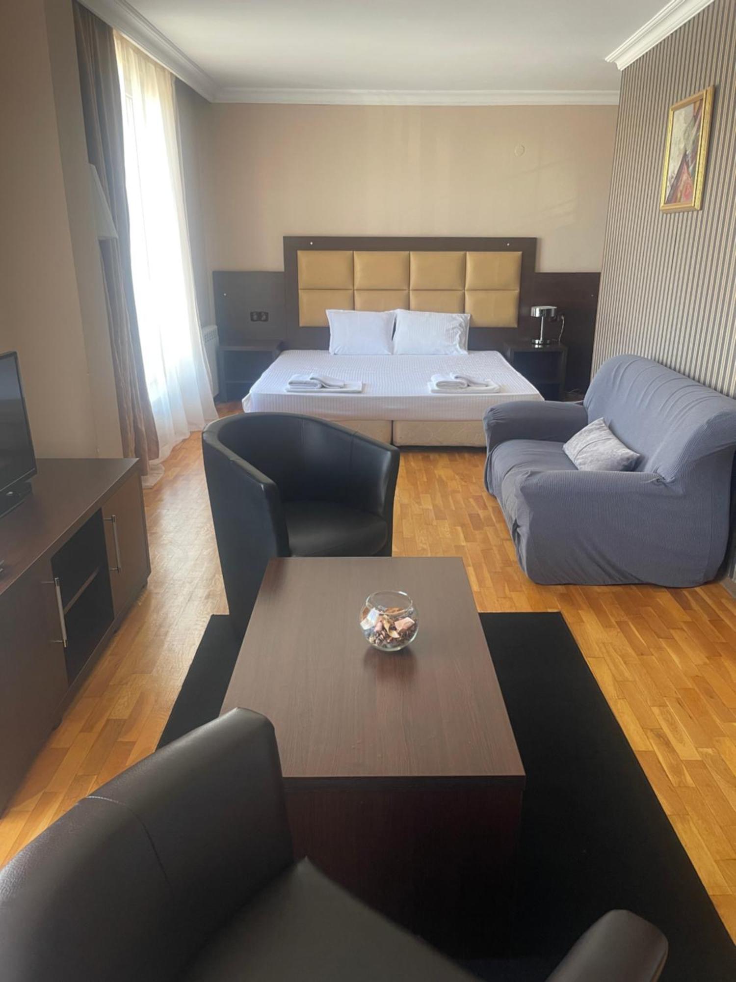 Hotel Consul Sofia Exteriör bild